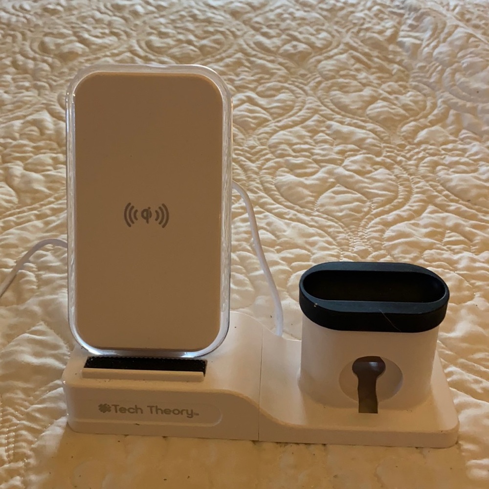 Apple iPhone and Apple Watch charger